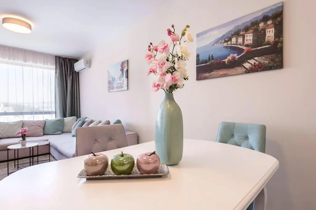 Oceanview Oasis Apartment Varna