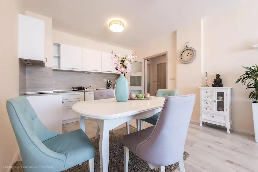 Oceanview Oasis Apartment Varna