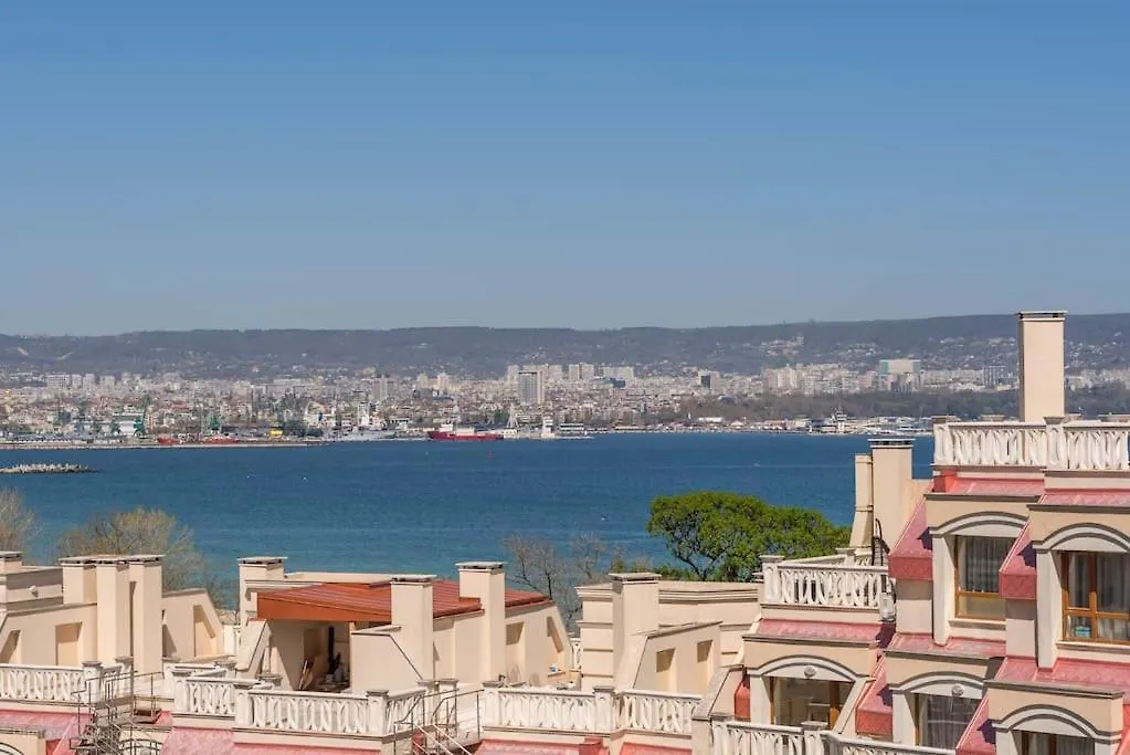 Oceanview Oasis Apartment Varna